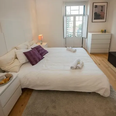 Queen's House Lapa, Boutique Apt 2 Bedrooms With Ac Lisboa