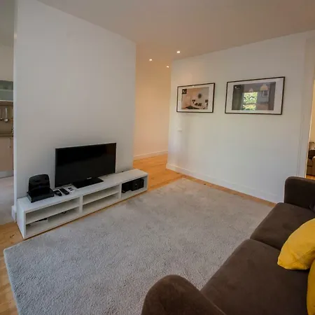 Διαμέρισμα Queen's House Lapa, Boutique Apt 2 Bedrooms With Ac