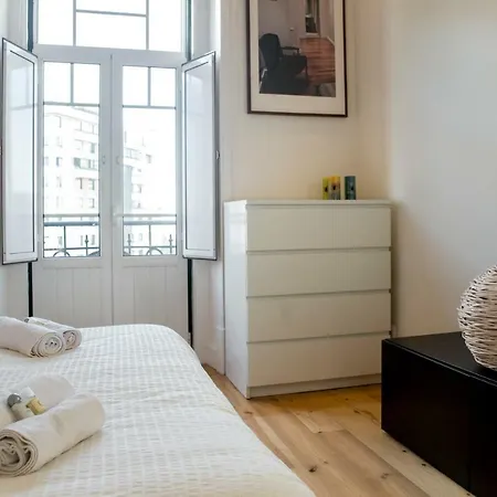 Queen's House Lapa, Boutique Apt 2 Bedrooms With Ac * Lisboa